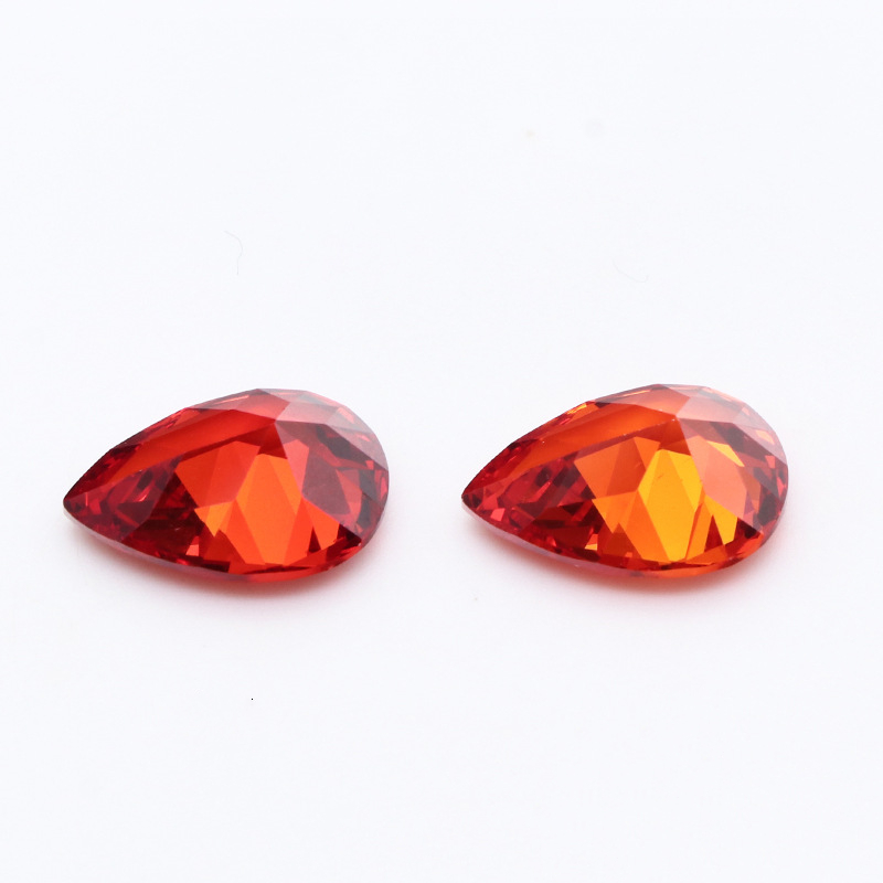 3EX D VVS Light Red Pear Cut Cubic Zirconia