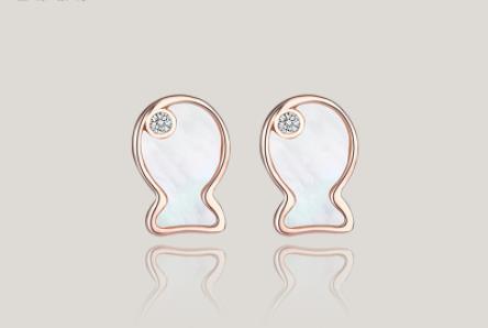 S925 Pure Earrings גרסה קוריאנית פשוטה של ​​The Trend Ins Wind Doll עגילים בצורת בובת